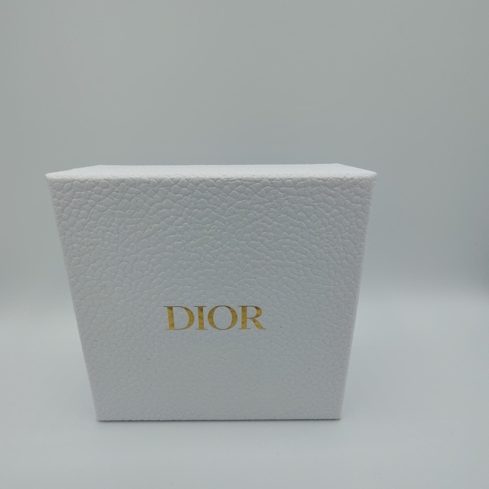 Dior Textured White Gift Box & Card Gold Logo 5x5 Hard Box Case Packaging NWOT - Picture 11 of 15